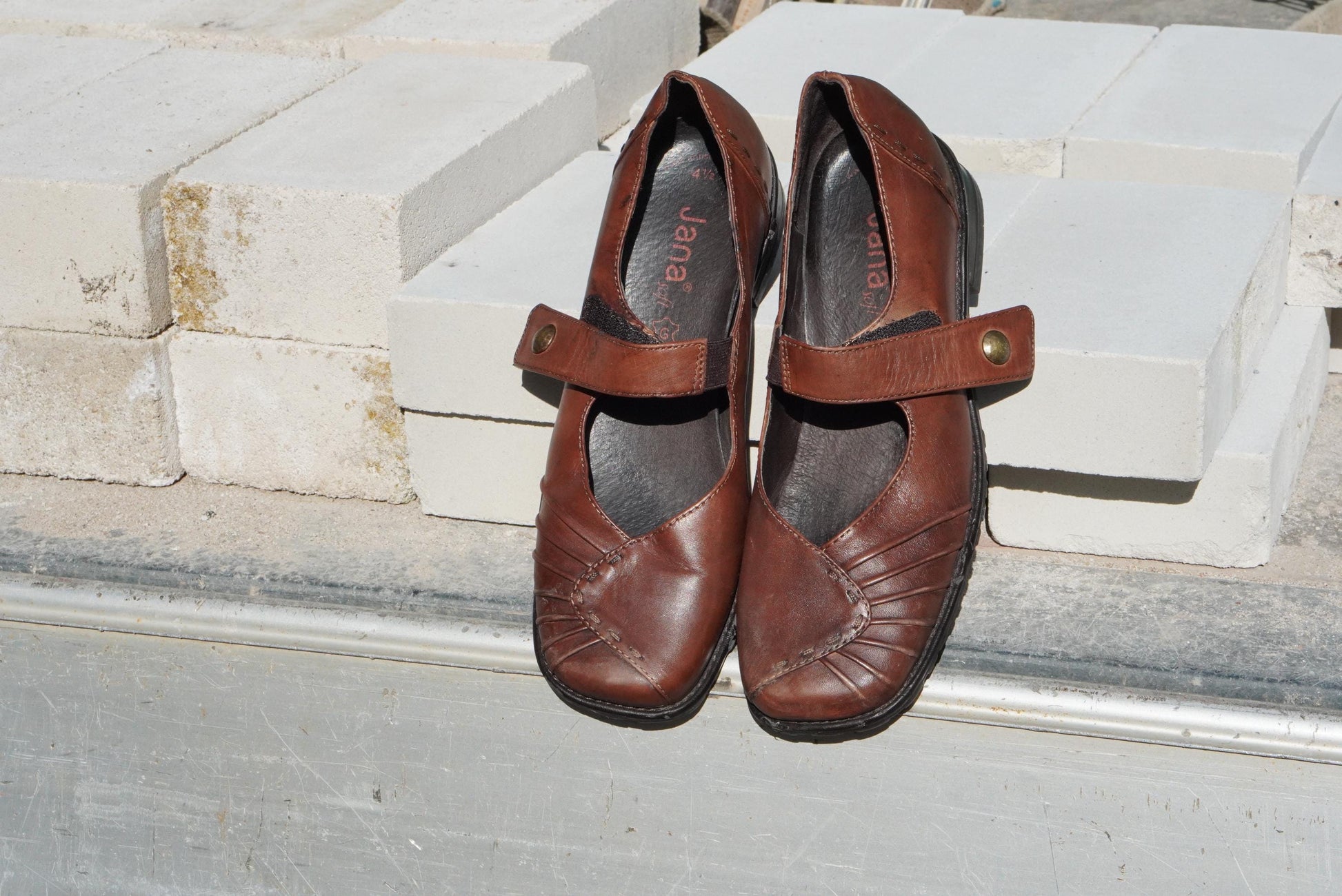 Vintage Brown Leather Mary Janes Pleated Square Toe Low Heel Pumps Comfort Shoes