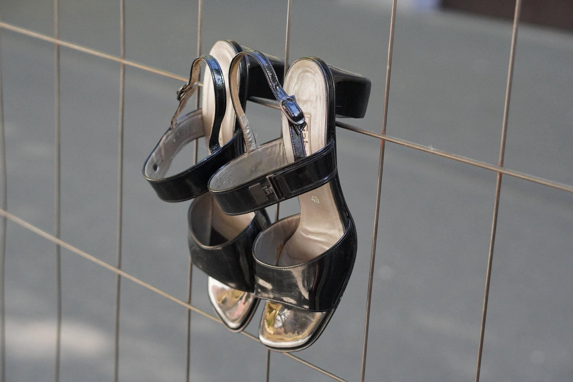 Gabor Vintage 90s Black Patent Leather Sandals Block Heel Slingback UK 4.5 EU 37.5