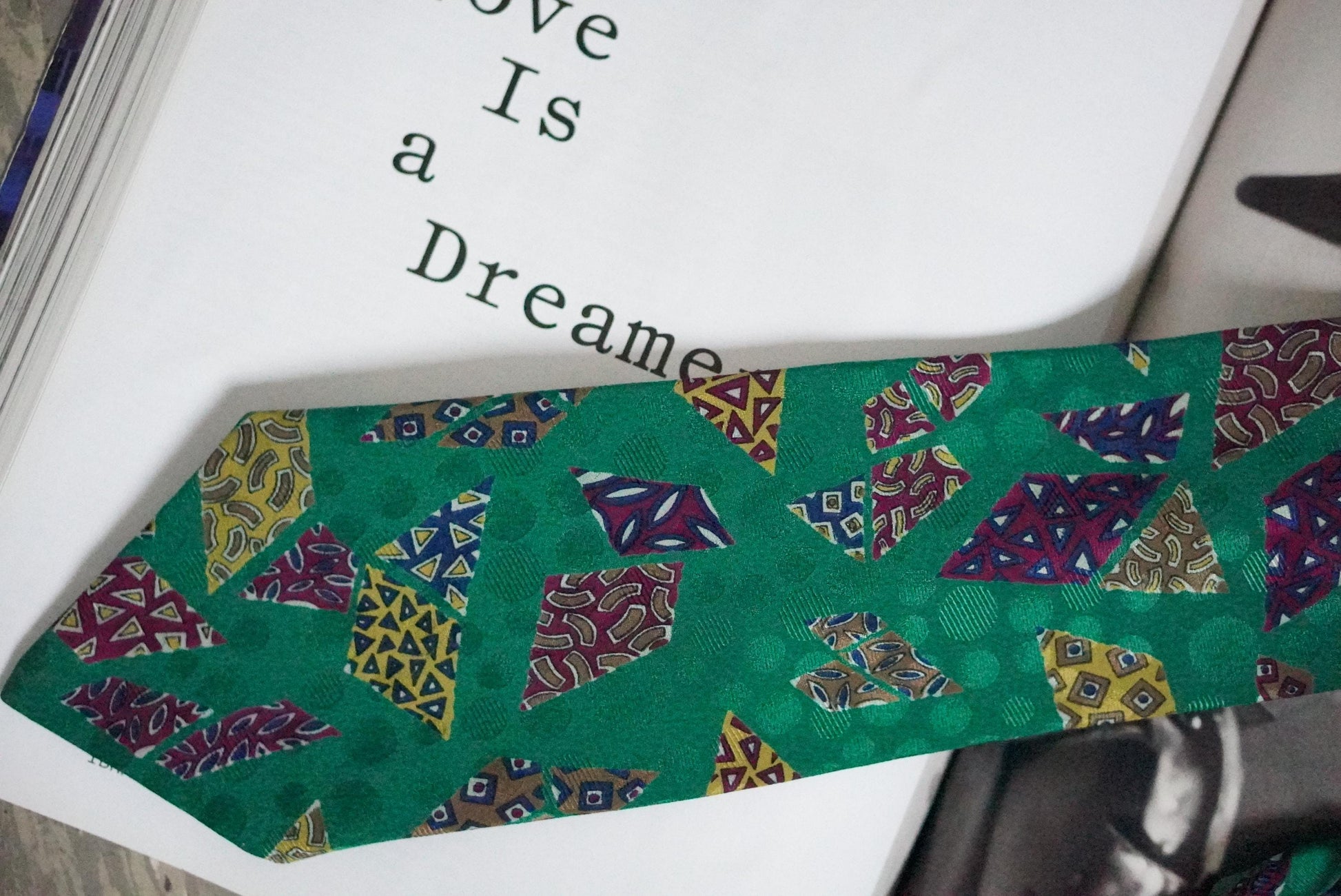 Vintage Silk Tie Emerald Green Geometric Mosaic Print 90s Retro Abstract