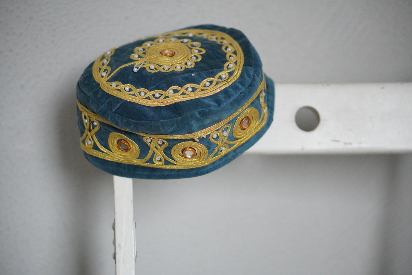 Vintage Embroidered Pillbox Hat Teal Velvet Gold Boho Festival Headpiece Ethnic