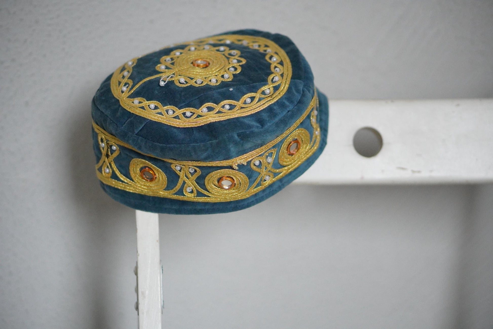 Vintage Embroidered Pillbox Hat Teal Velvet Gold Boho Festival Headpiece Ethnic