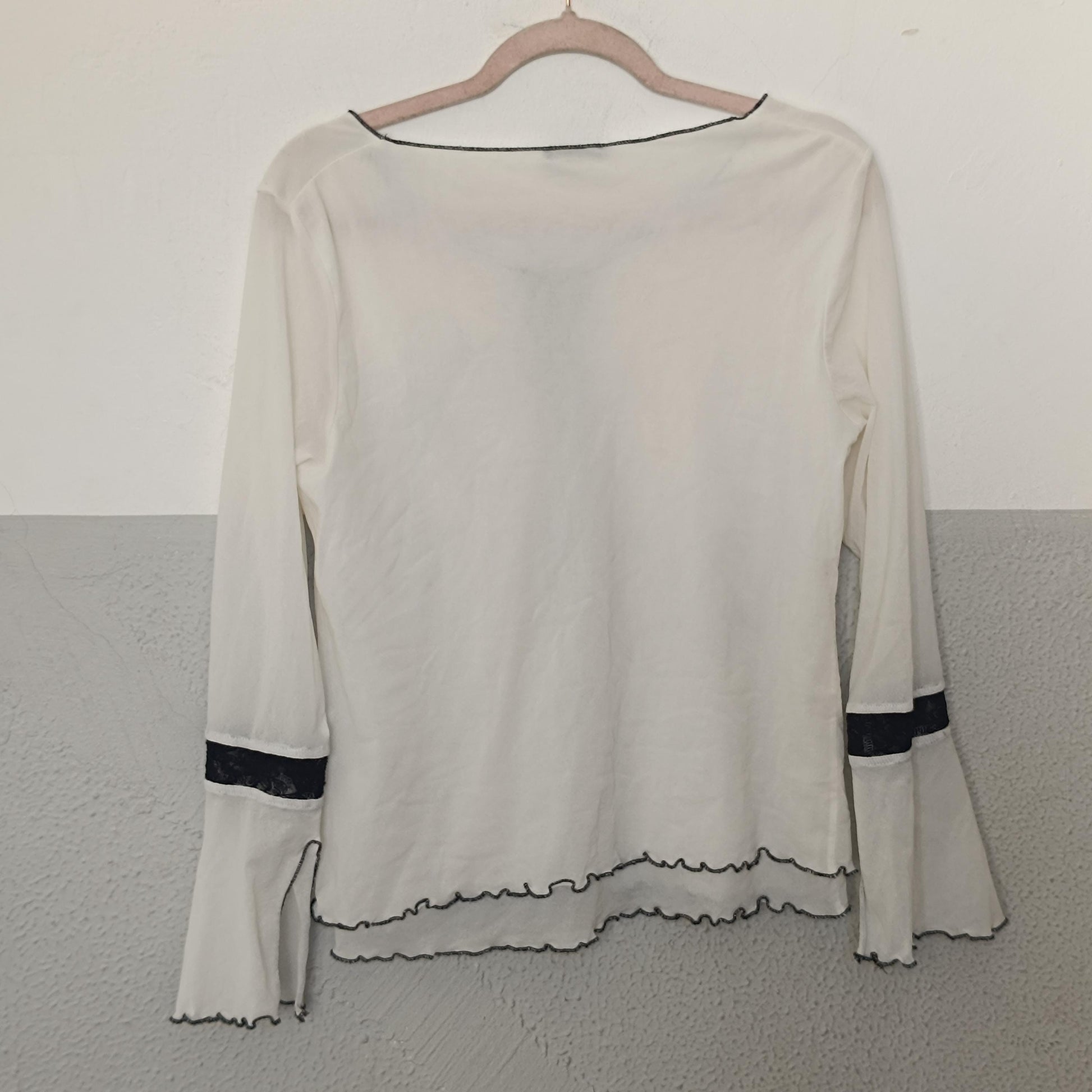 Y2K Monari Floral Embroidery Top Bell Sleeve Mesh Detail Lettuce Trim Vintage 00s