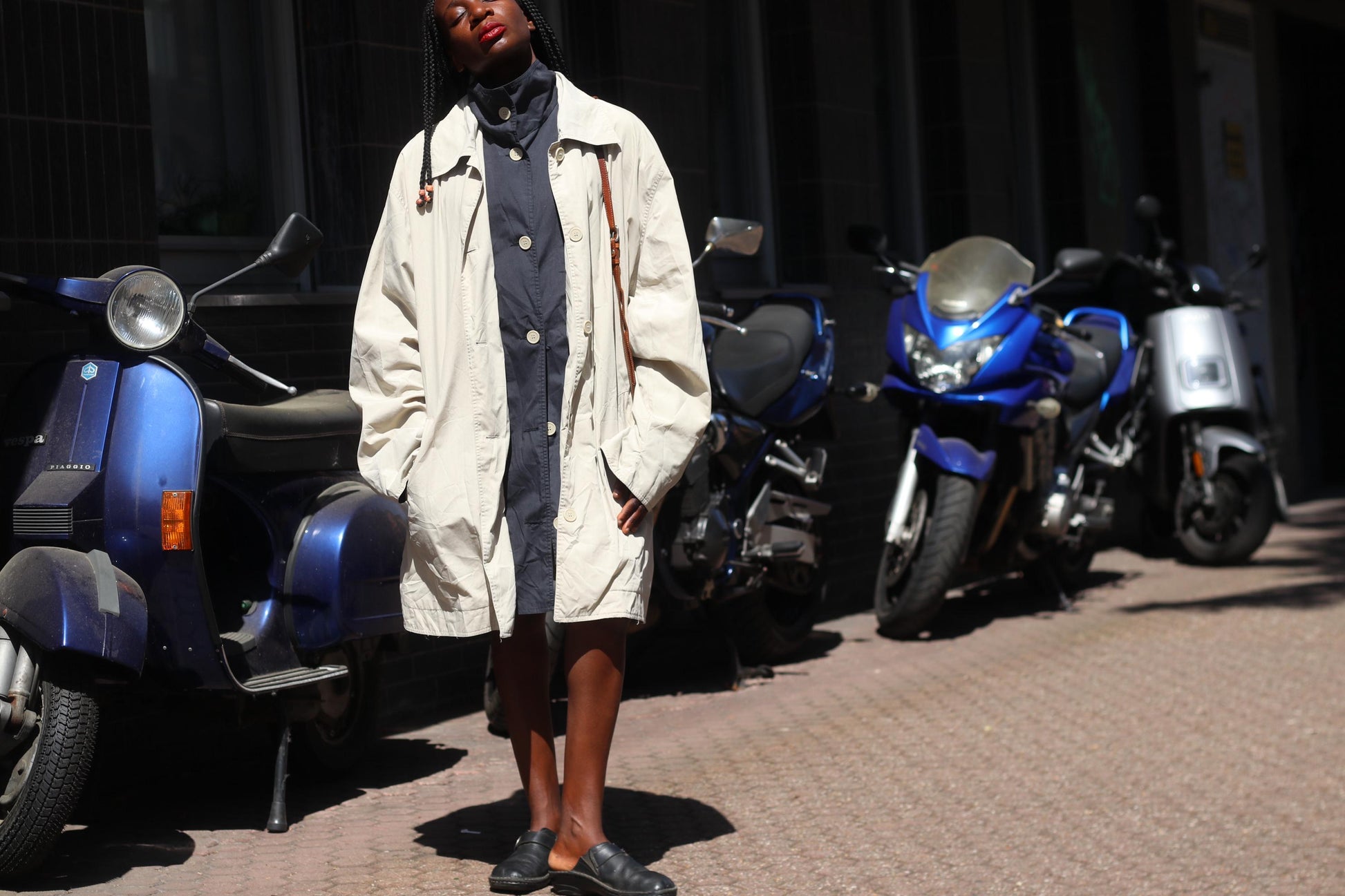 Vintage 1980s Trench Coat Oversized Cream Long Raincoat Light Utility Jacket M L
