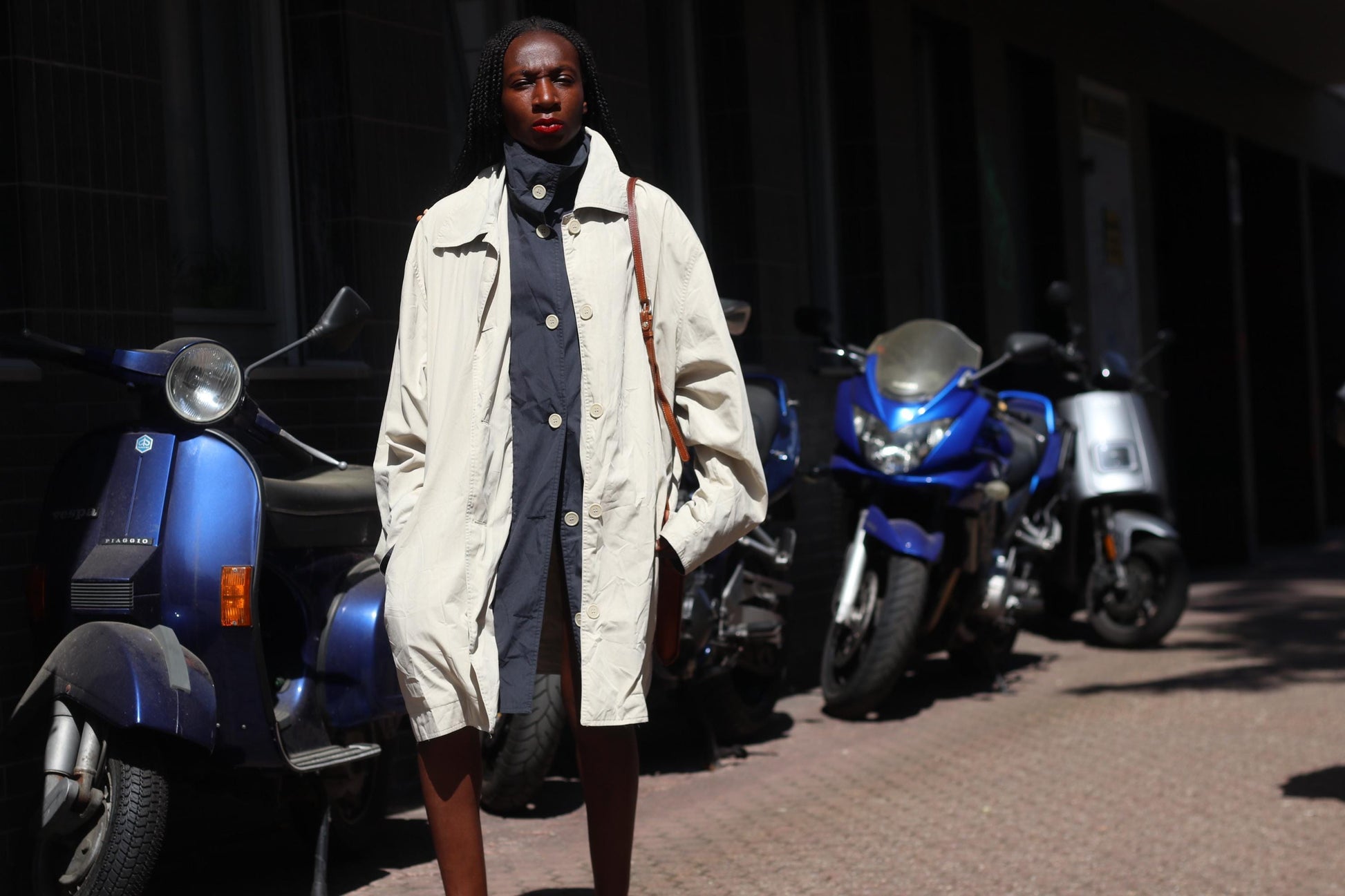 Vintage 1980s Trench Coat Oversized Cream Long Raincoat Light Utility Jacket M L