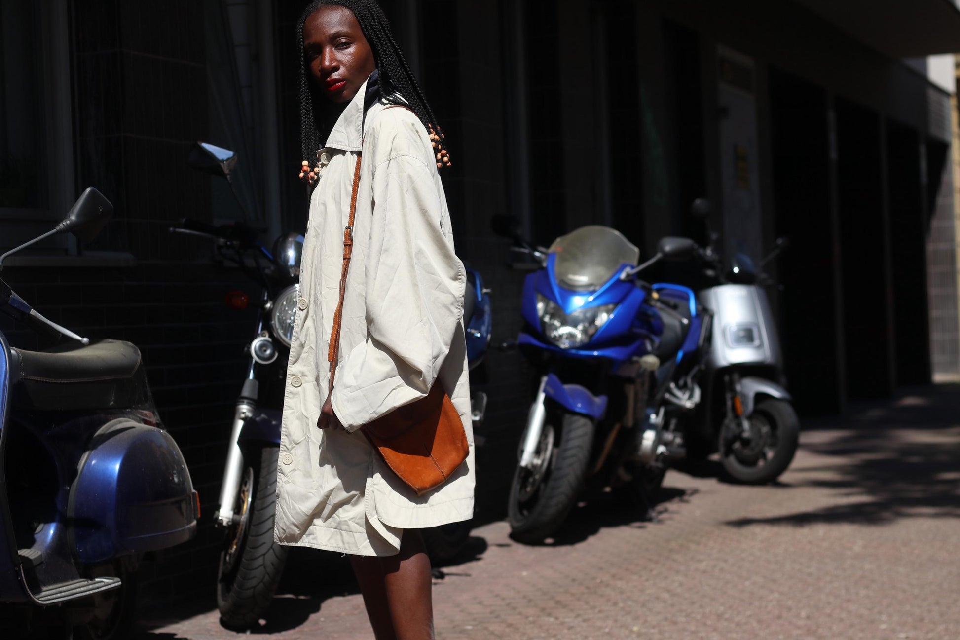 Vintage 1980s Trench Coat Oversized Cream Long Raincoat Light Utility Jacket M L