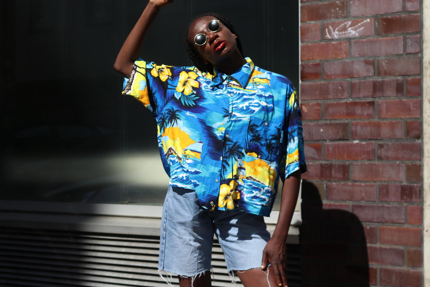 Vintage 90s Hawaiian Shirt Blue Tropical Beach Print Oversized Surf Shirt