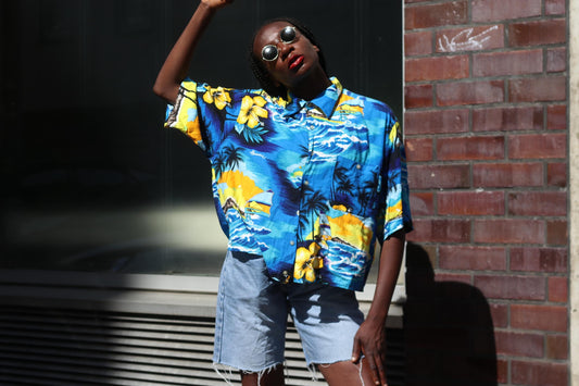 Vintage 90s Hawaiian Shirt Blue Tropical Beach Print Oversized Surf Shirt