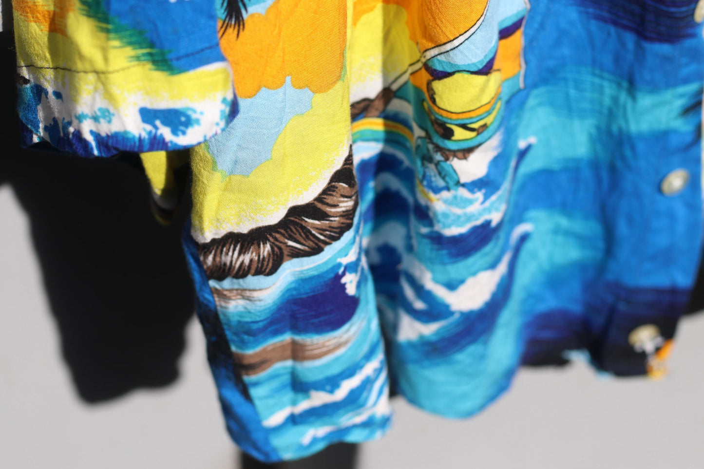 Vintage 90s Hawaiian Shirt Blue Tropical Beach Print Oversized Surf Shirt