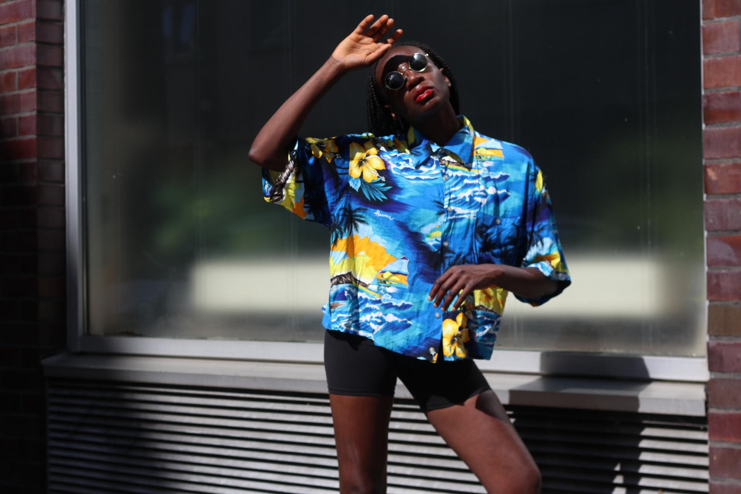 Vintage 90s Hawaiian Shirt Blue Tropical Beach Print Oversized Surf Shirt