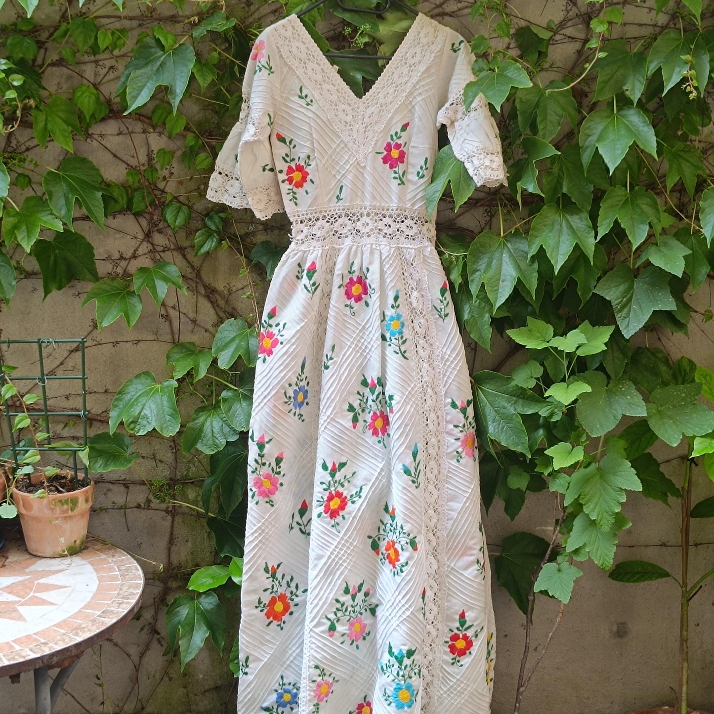 Vintage 70s Mexican Embroidered Maxi Dress White Cotton Lace Boho Wedding Dress XS