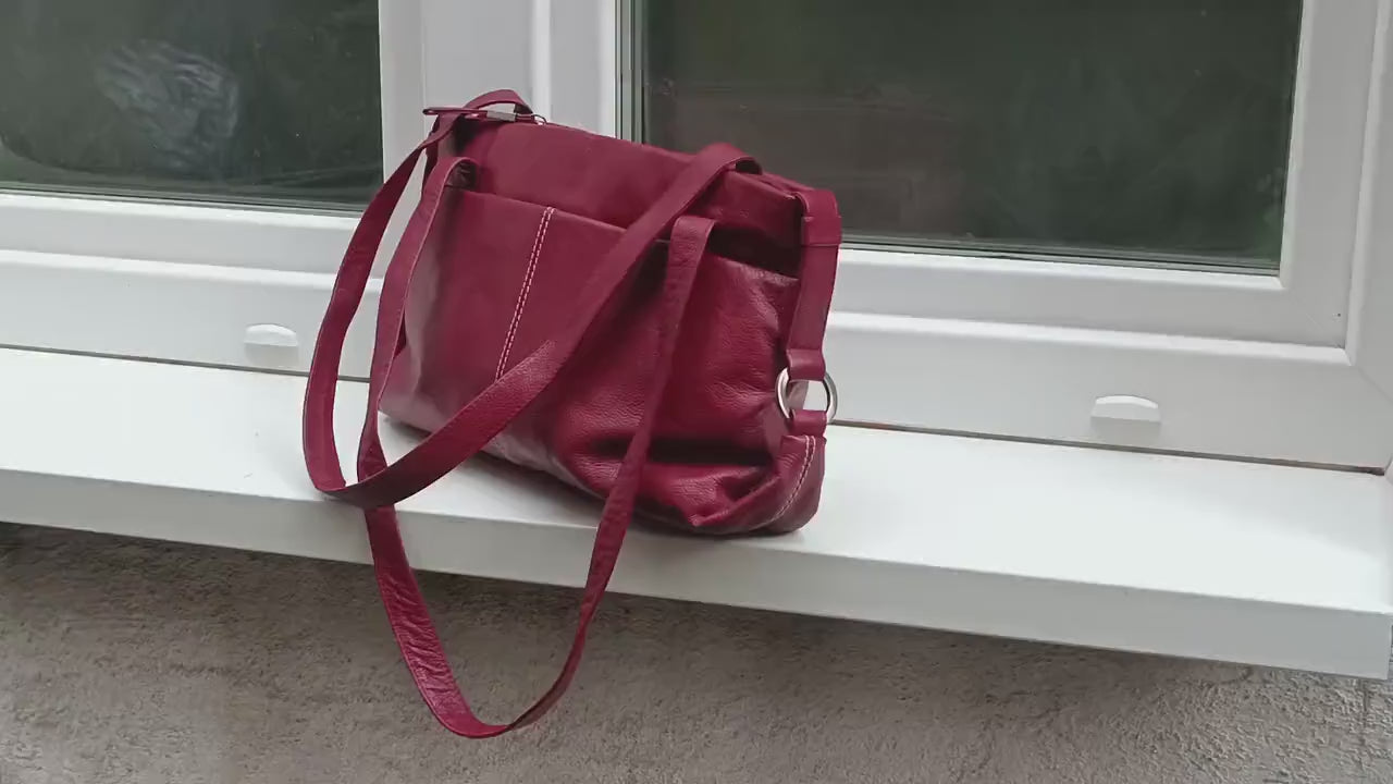 Vintage Gerry Weber Red Pebbled Leather Hobo Shoulder Bag