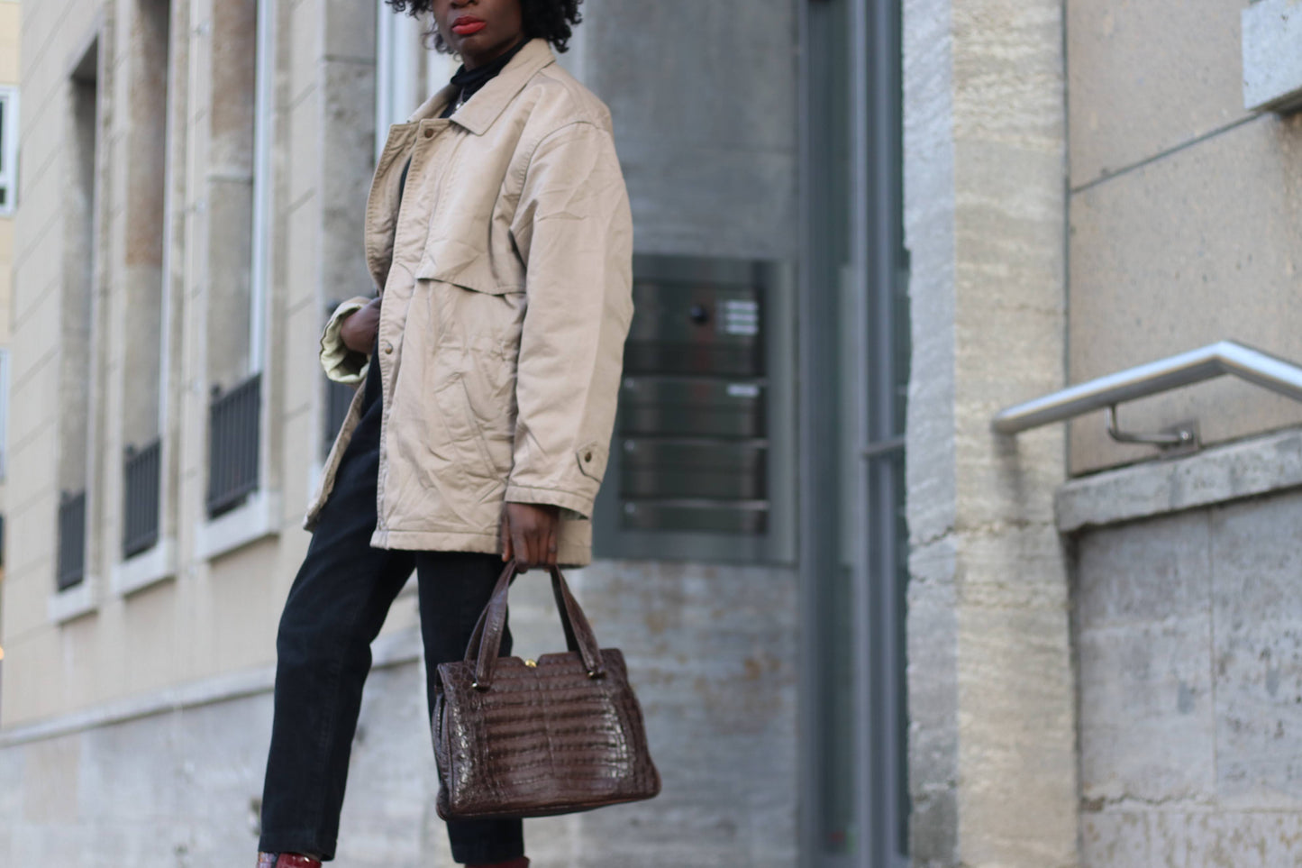 Vintage Brown Croc-Embossed Leather Bag | Retro Structured Handbag | Parisian Chic | Work Tote |Classic Aesthetic | Timeless Statement