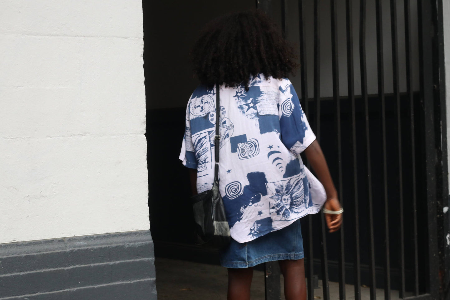 Vintage 90s Abstract Unisex Shirt S-M