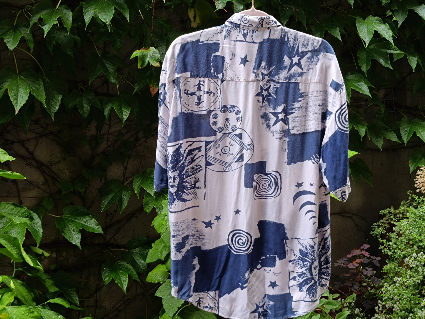 Vintage 90s Abstract Unisex Shirt S-M
