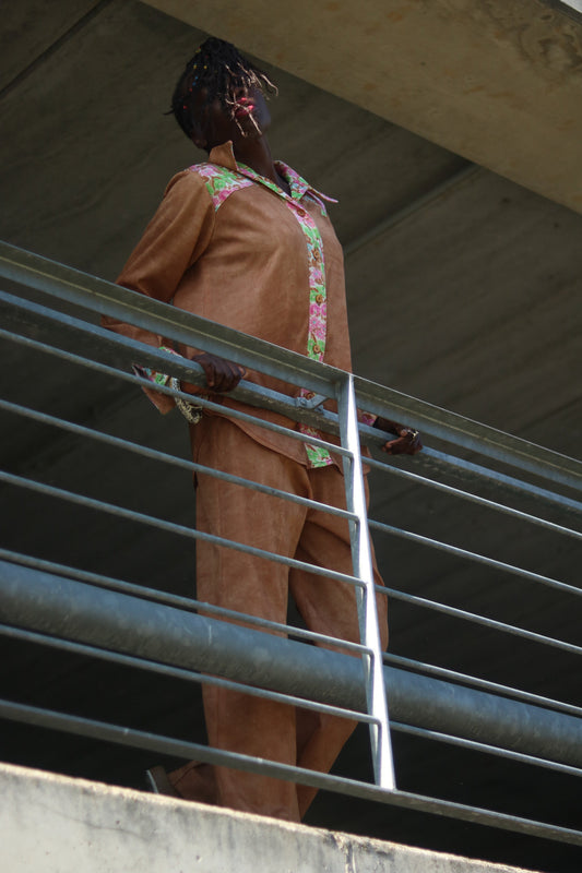 70s Two-Piece Trouser Suit| Vintage brown suit with Butterfly collar with floral print| Maximalist women's summer suit