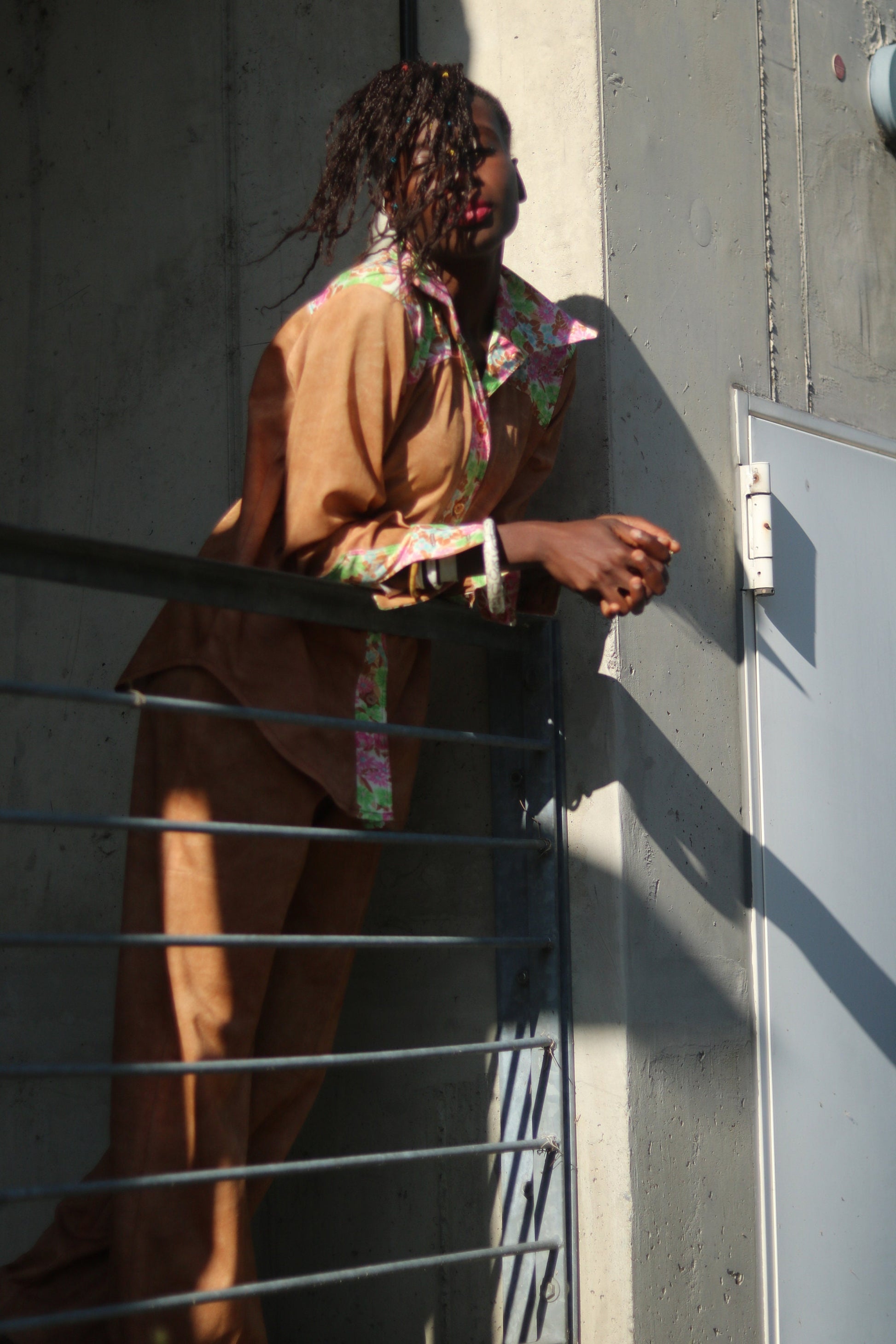 70s Two-Piece Trouser Suit| Vintage brown suit with Butterfly collar with floral print| Maximalist women's summer suit