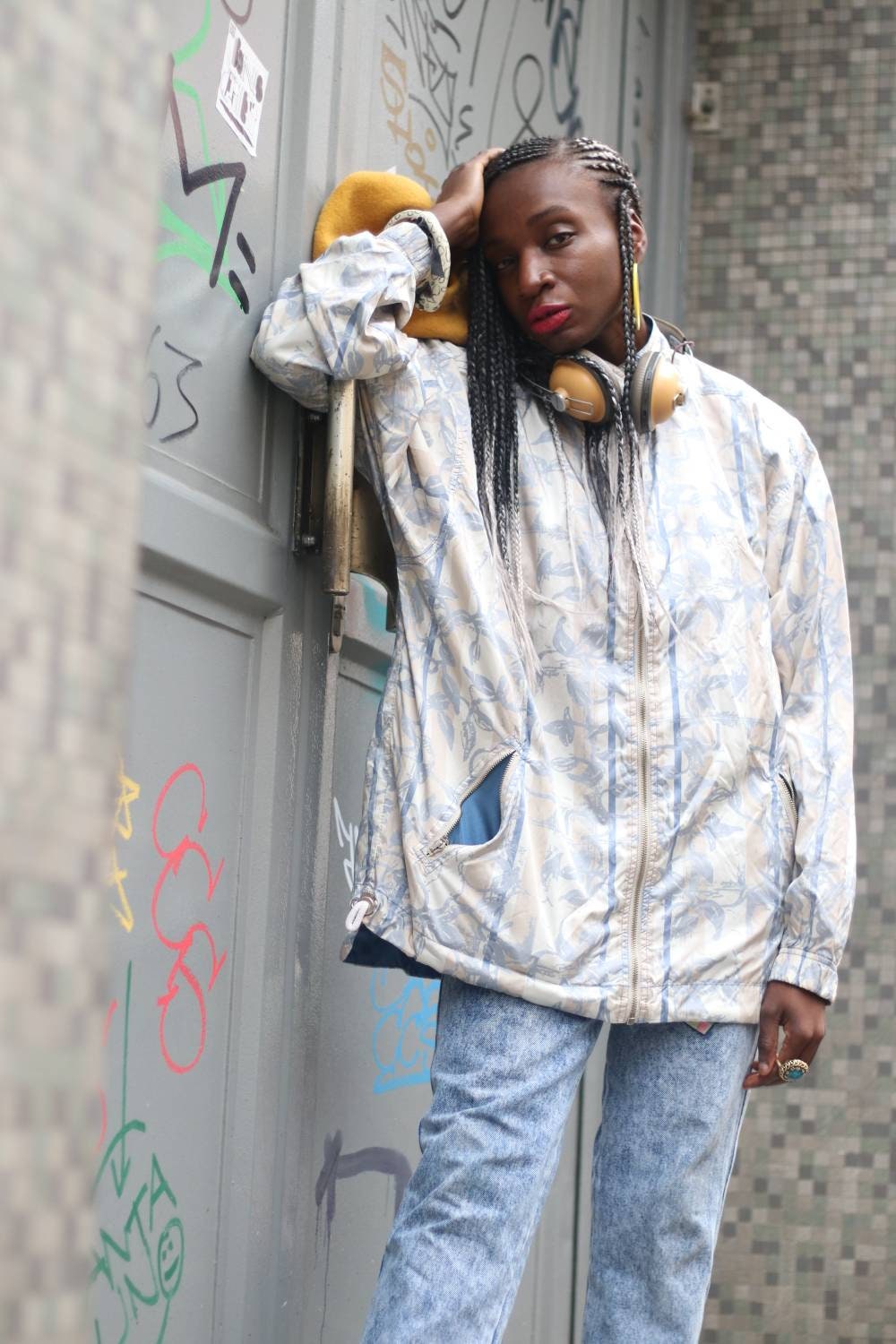Vintage 90s light blue L.O.G.O sportswear windbreaker size small to medium. Streetstyle. Urban cool
