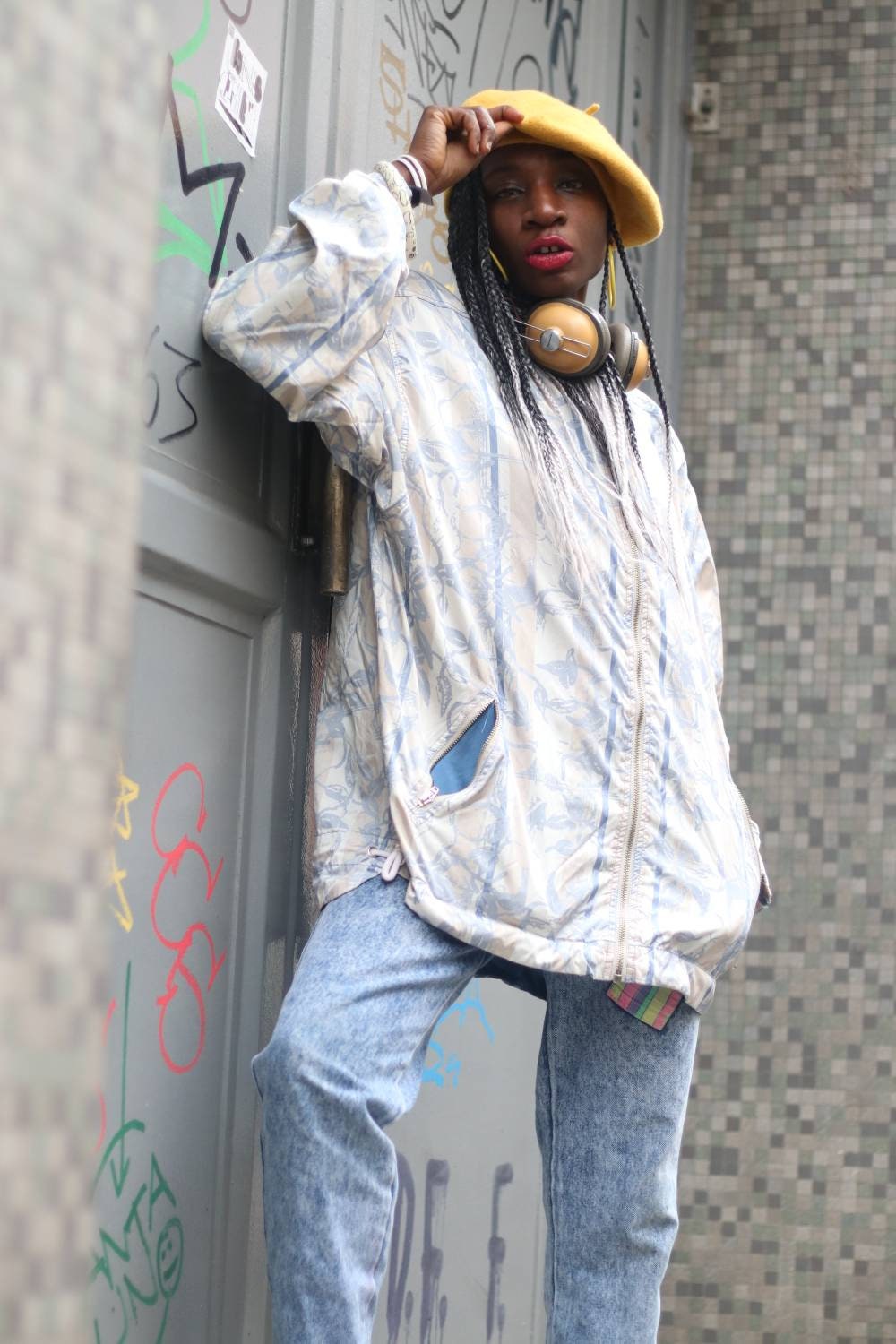 Vintage 90s light blue L.O.G.O sportswear windbreaker size small to medium. Streetstyle. Urban cool
