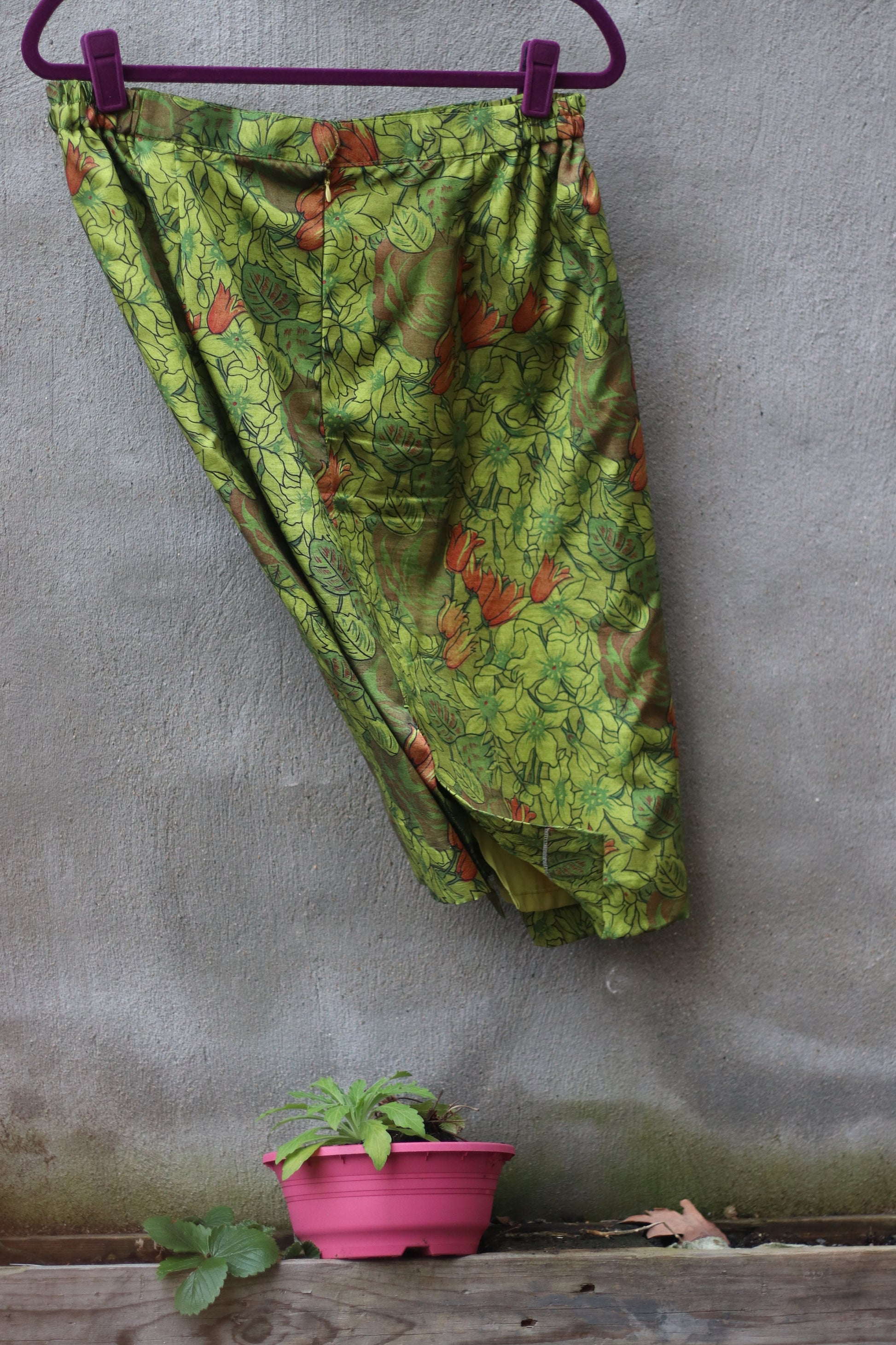 Vintage Handmade Green and Orange Floral Print Knee-Length Skirt Size Medium
