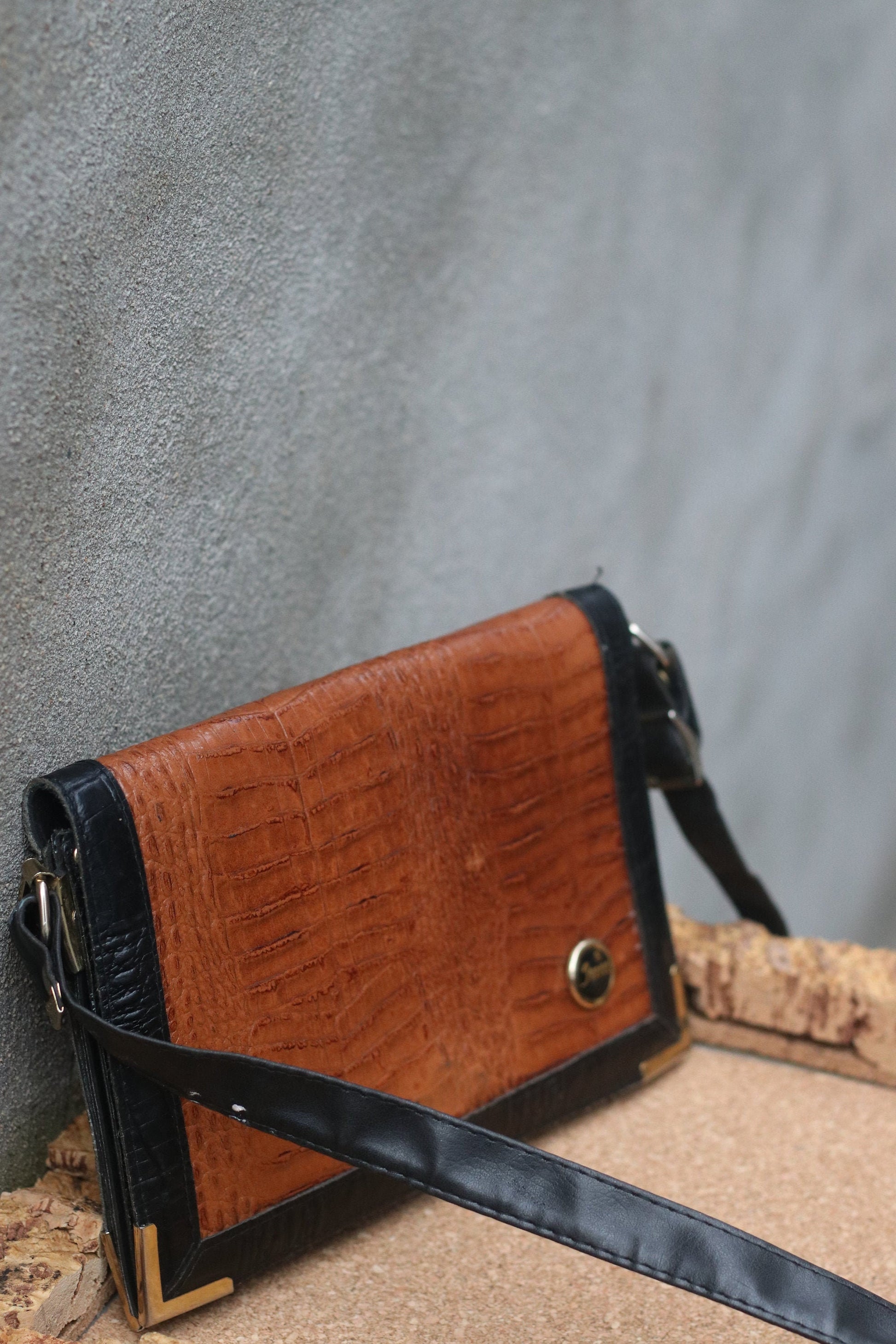 Vintage 70s leather and exotic skin handbag