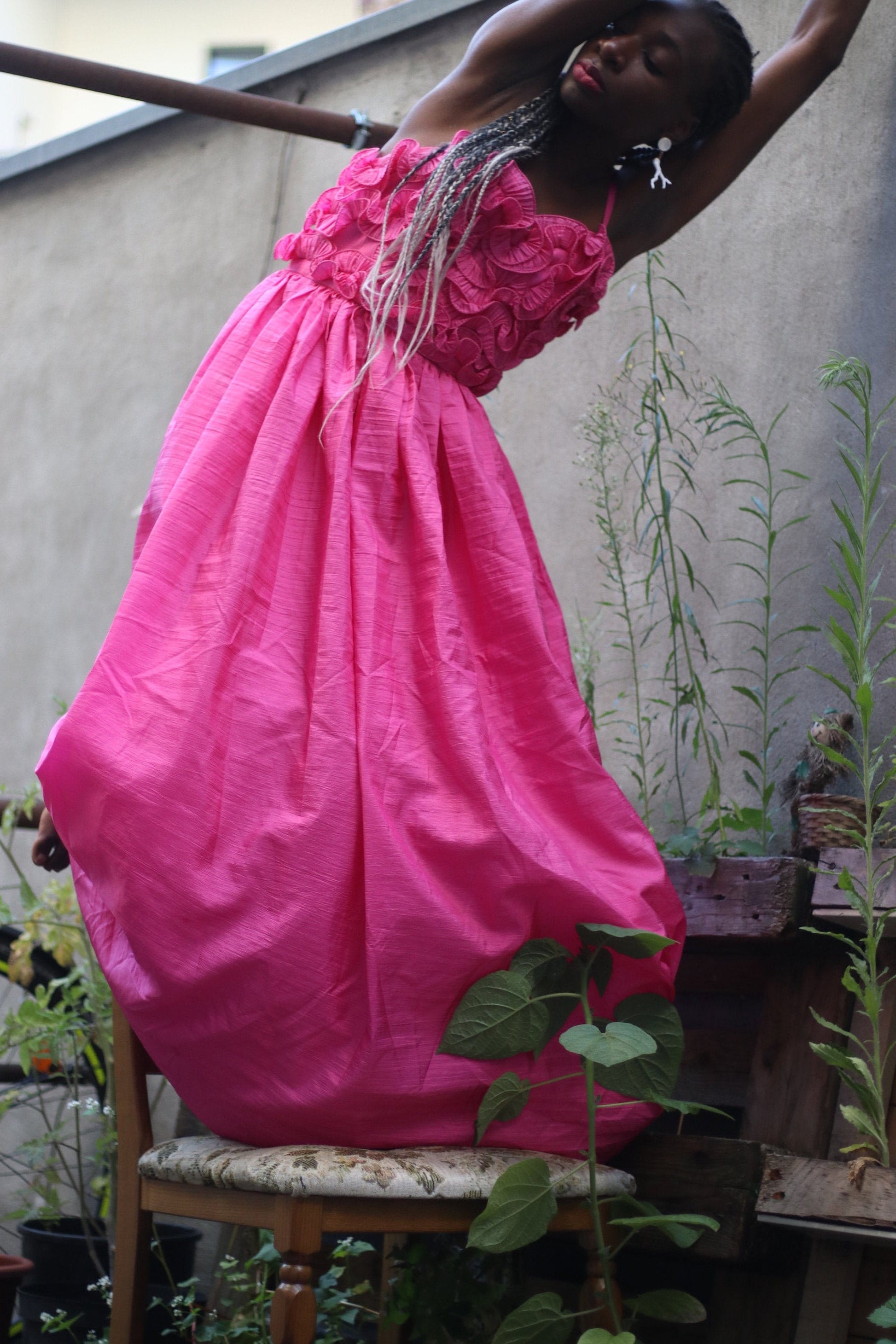 pink laura dress Vintage Laura Philips Pink Elegant dress with Tulle and Floral Embelli – Fashion and Fables
