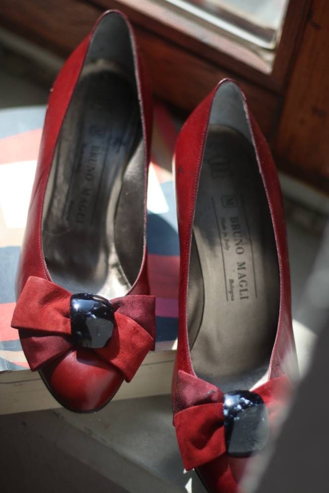 Vintage Red Bruno Magli Heels with Black Bow Size 38 office chic.