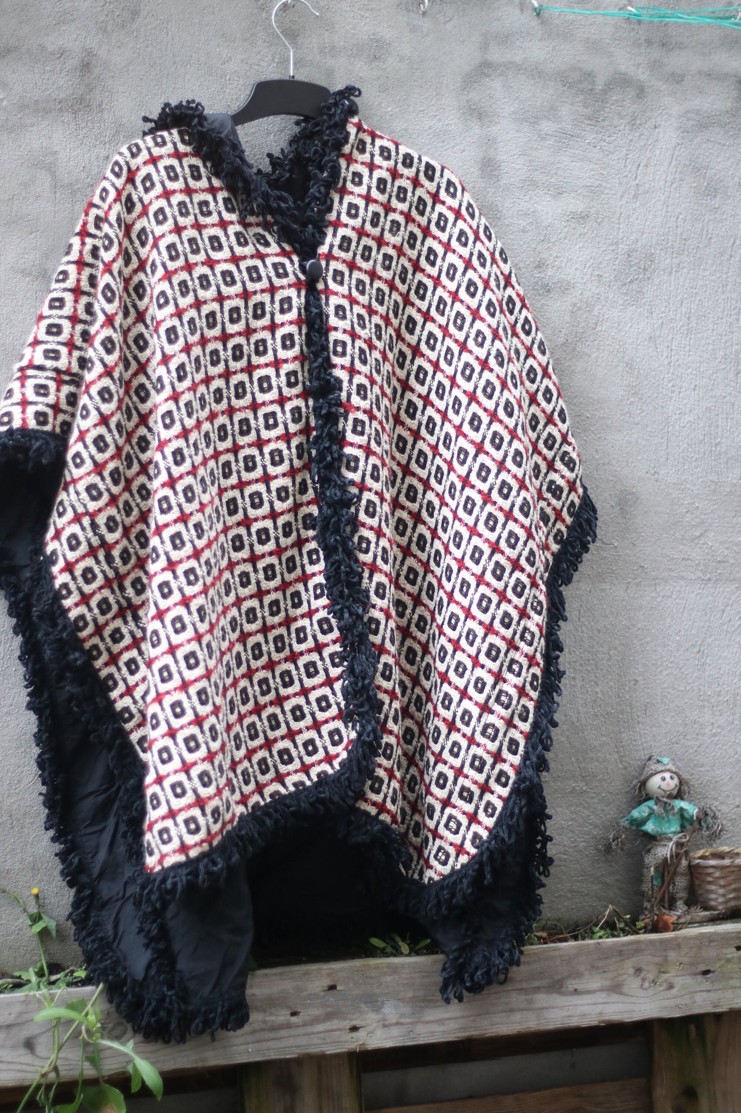 70s ethno chic poncho| Vintage winter cape with hood| Women's western-inspired county bohemian coat