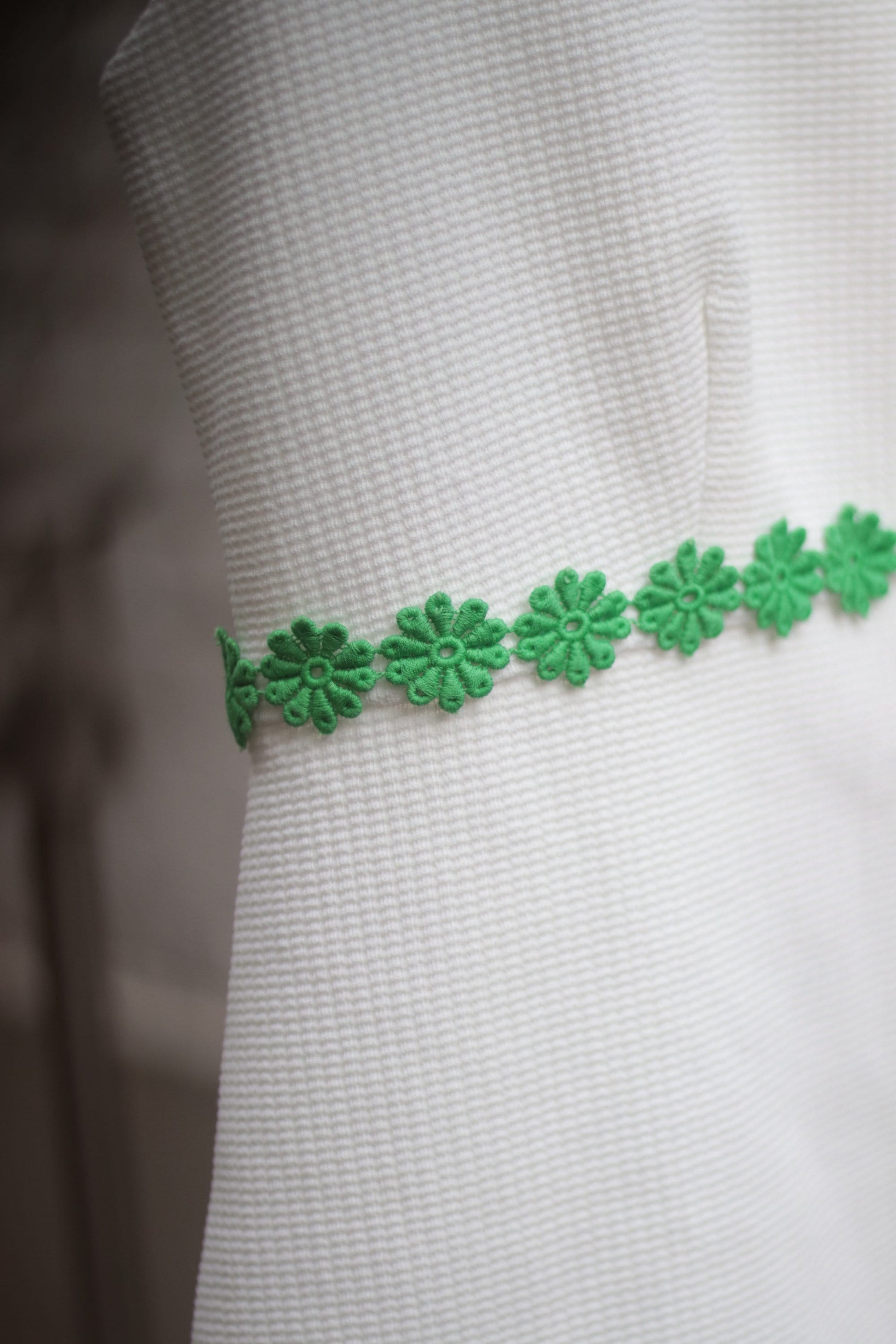 Vintage Handmade White A Line Sleeveless Dress with Green Floral Details Size Small