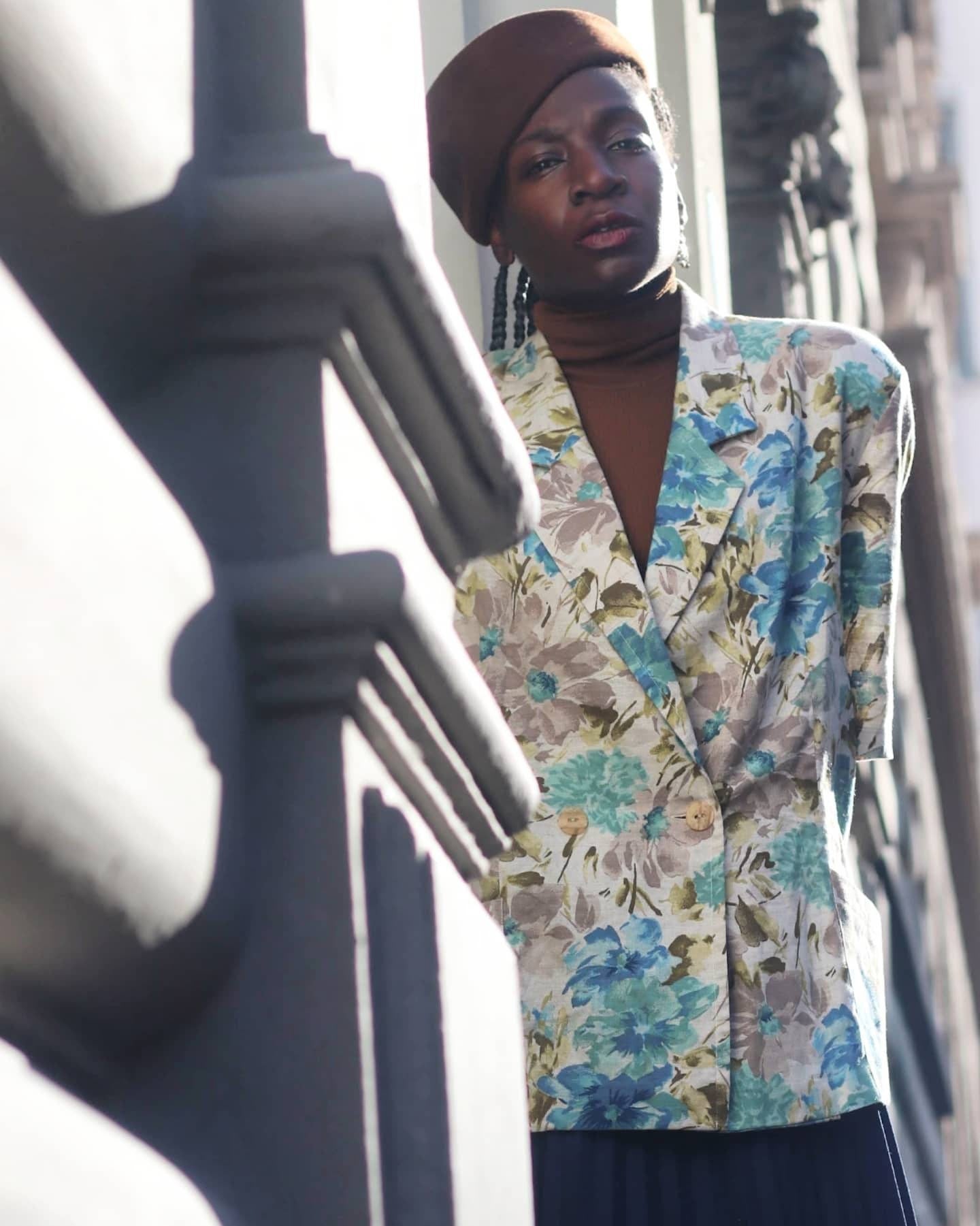 80s Christine Laure Floral Blazer Made in Paris| Vintage Floral Print Short Sleeved Light Blazer| Maximalist linen blend Summer shirt|