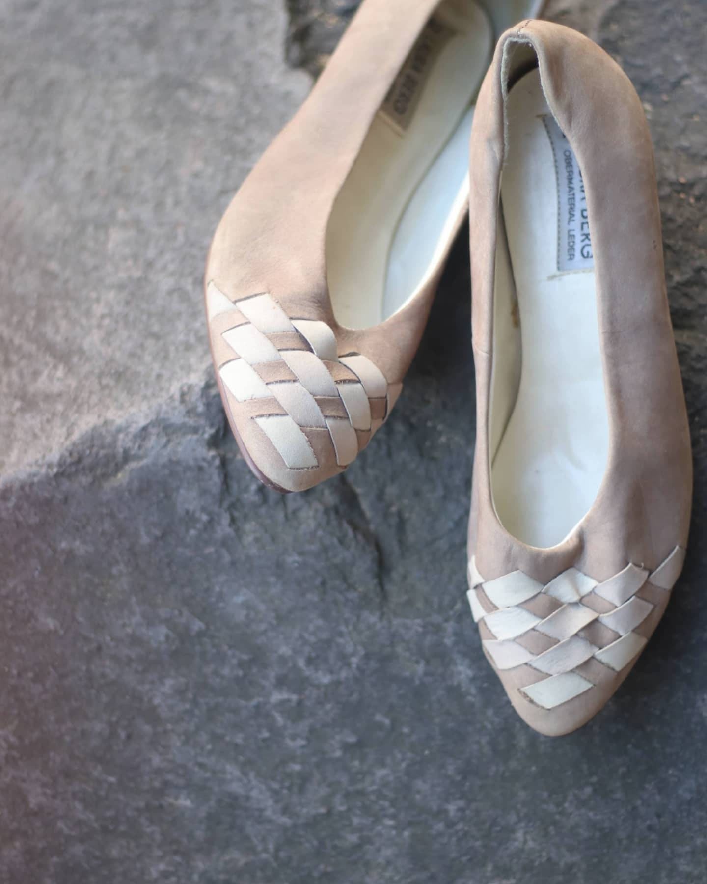 80s Laura Berg Leather Pumps| Vintage Brown and Creme Slip ins with woven details| Minimalist Purist Avantgarde heels