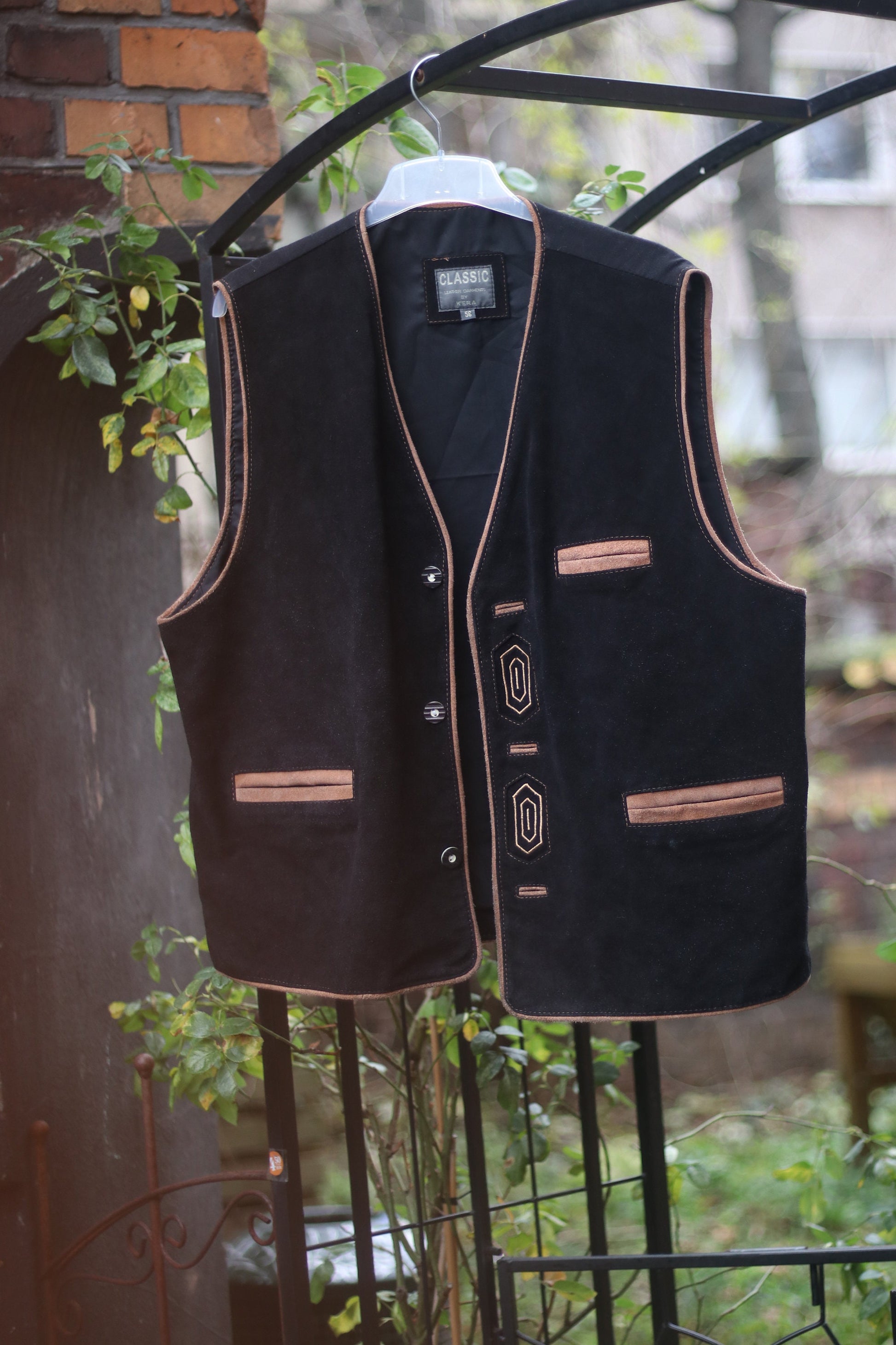Vintage leather mix country chic vest | ke'ra ethno chic bohemian vest with abstract print