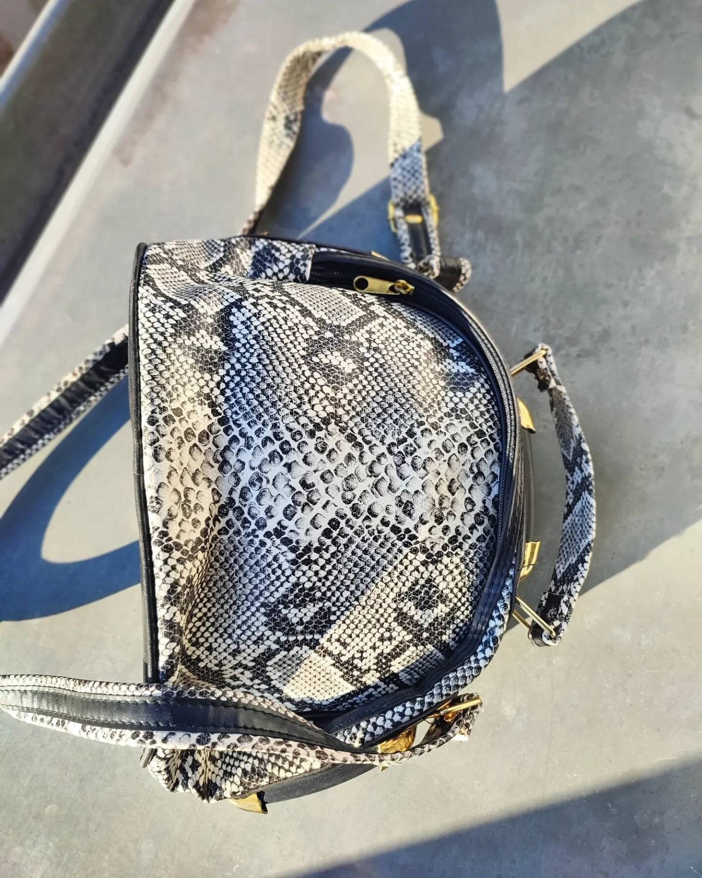Vintage Animal Print Bag | Black shoulderbag | Minimalist monochrome design