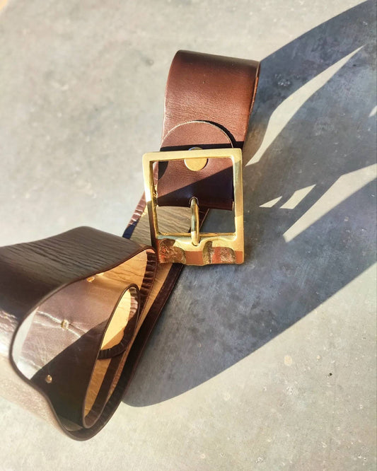 90s Leather Belt with Statement Gold Colored Buckle| Classic Vintage brown belt