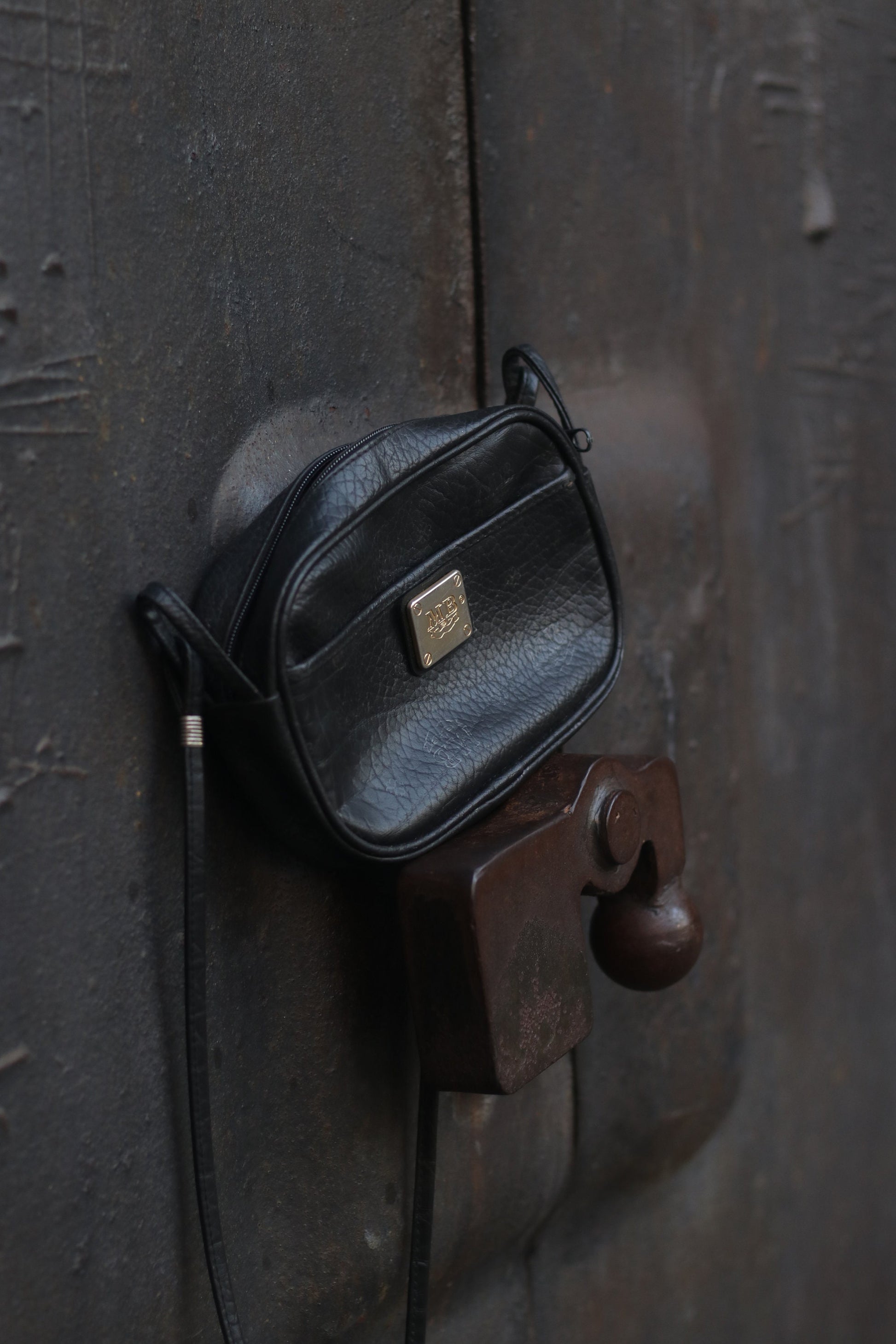 Compact Leather Bag in Black Vintage small MB leather bag