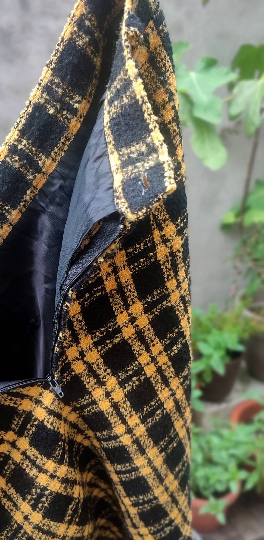 Vintage Checkered Skirt in Yellow and Black| Bouclé like Preppy Skirt Made in Italy