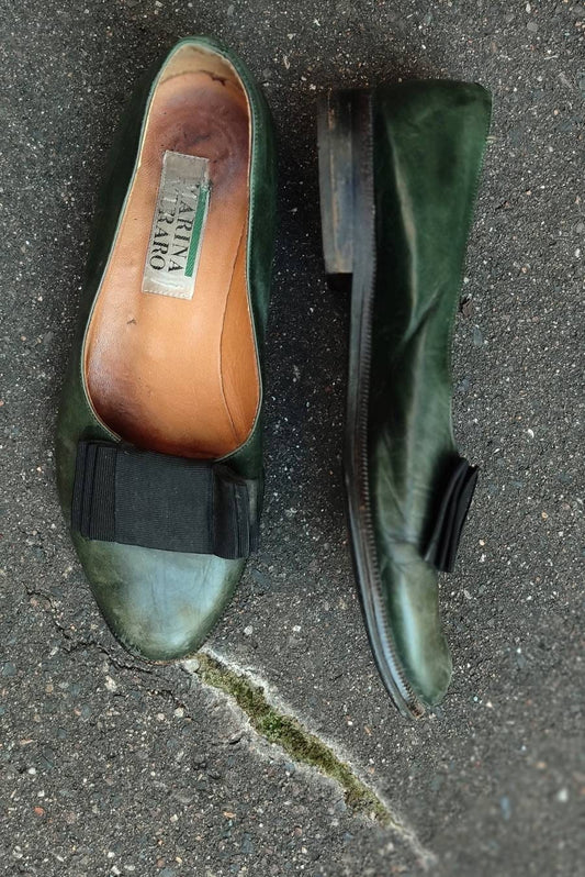 80s Marina Murano Ballerinas| Vintage green ballerina- inspired leather flats with bow detail