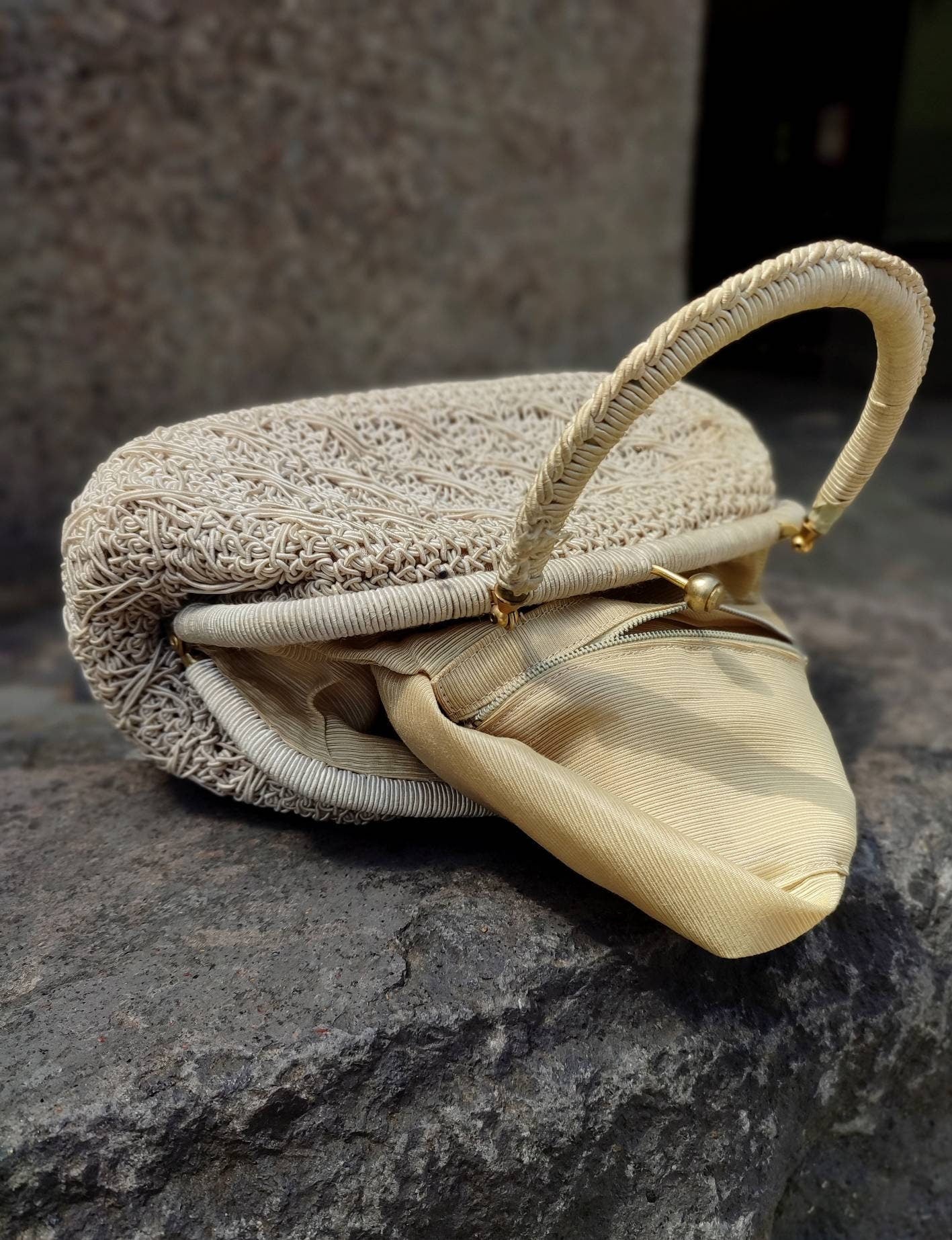 70s Woven handbag | Vintage Creme colored ladylike crochet bag| Minimalist Chic shoulerbag