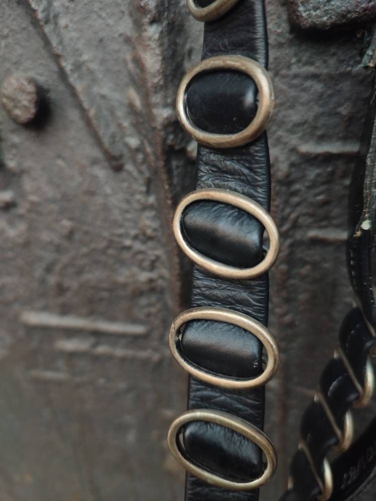 Vintage Black Skinny Belt| Y2K leather belt with statement details