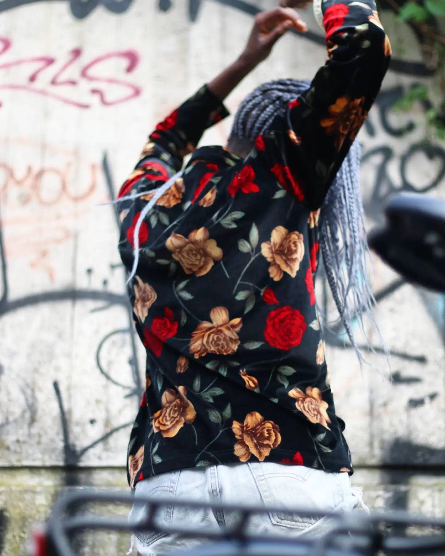 90s Floral Print Sweater| Vintage long sleeved sweatshirt with floral print and bling zipper streetwear