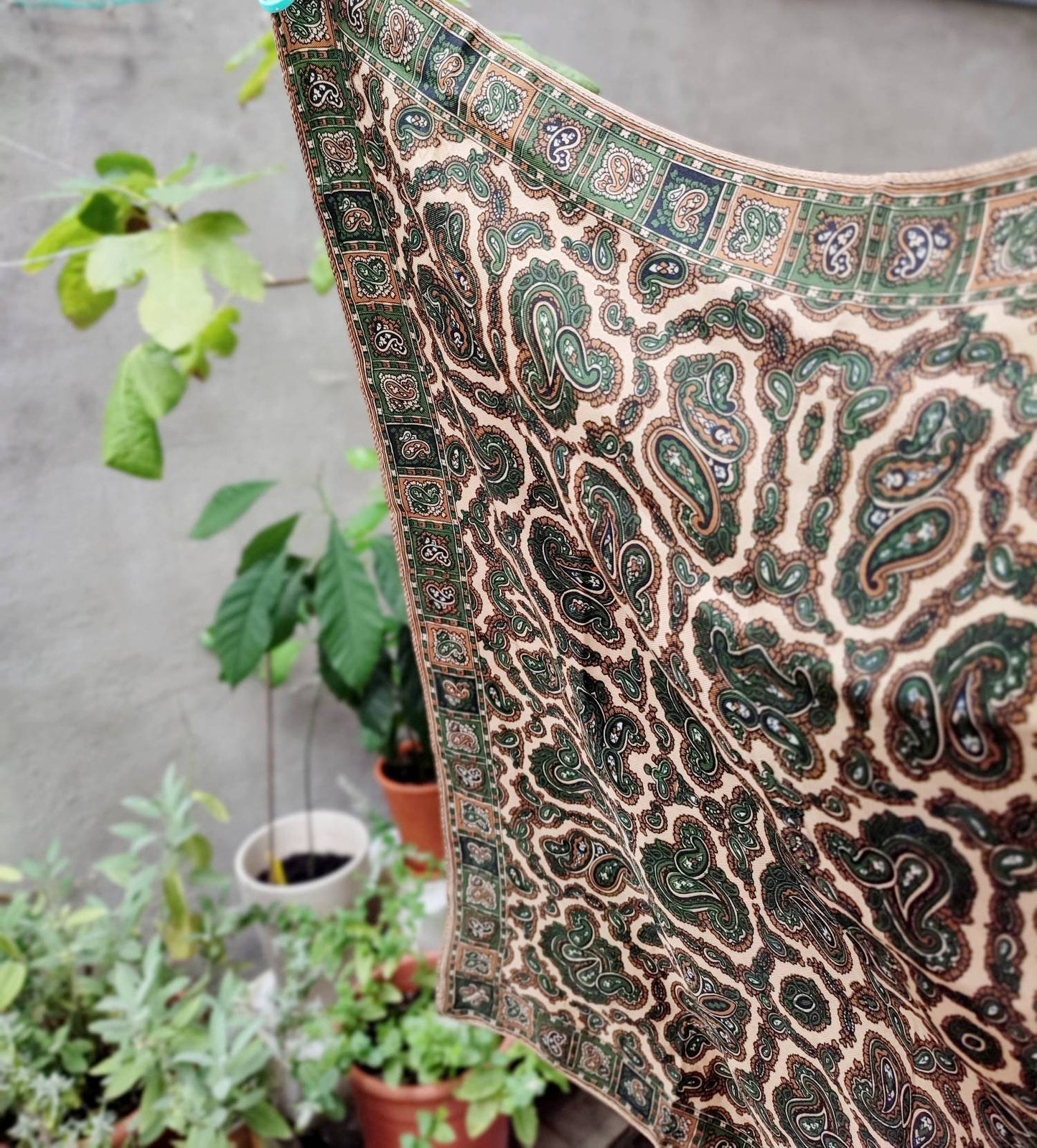 Vintage Tear Drop Print Retro Scarf