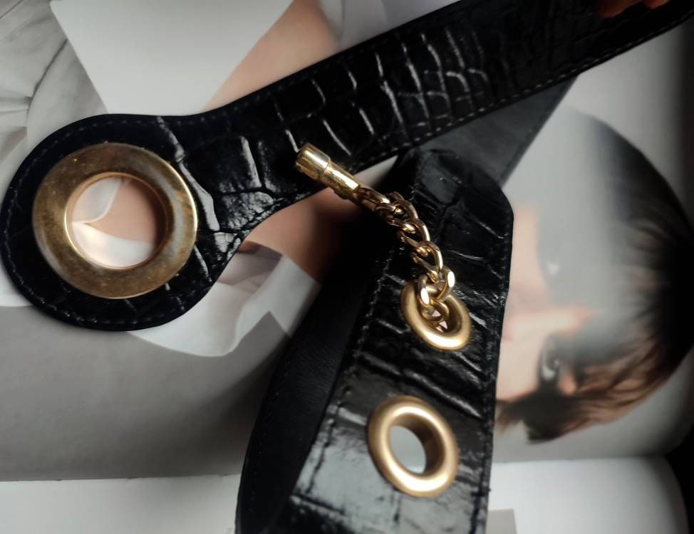 Vintage Vera Perla chain and loop Belt| 90s black belt with gold colored details