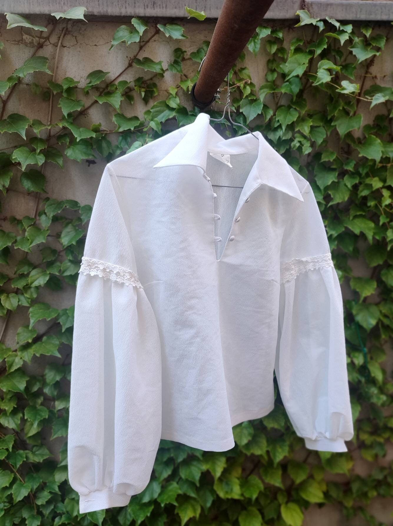 70s Blouse with Statement sleeves| Vintage White shirt with butterfly collar| Bohemian retro long sleeve blouse with statement floral detail
