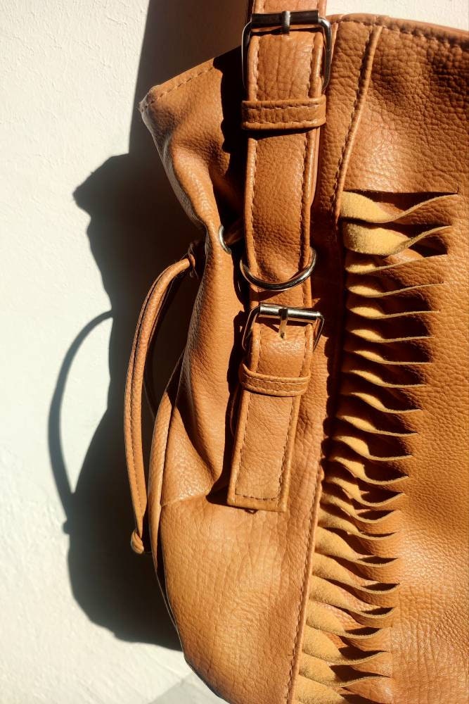Vintage Alessandro Brown Leather Bag | 90s chic leather shoulder bag with statement cut out details | Minimalism