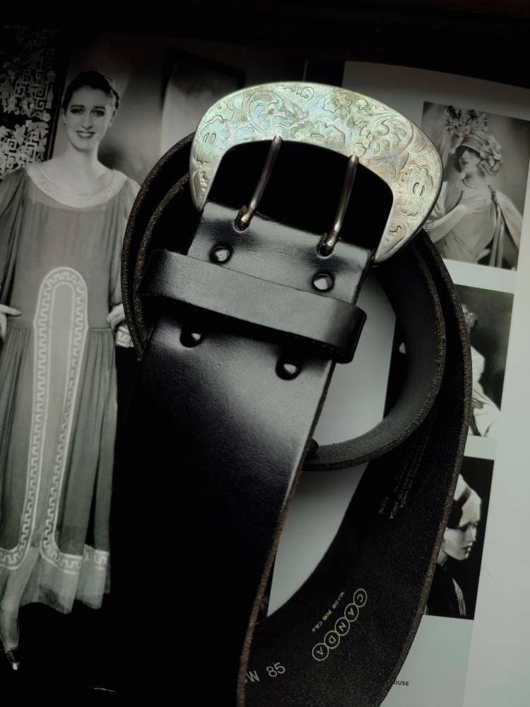 Vintage Canda for C&A leather belt with silver-colored buckle | 90s black belt with ornate floral buckle bohemian chic