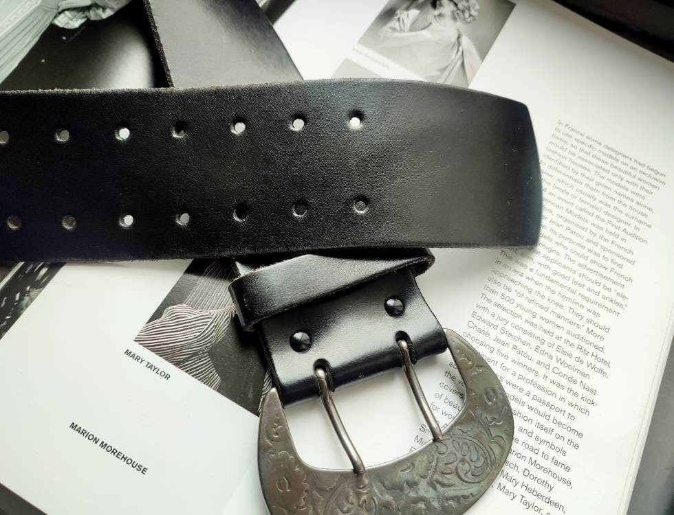 Vintage Canda for C&A leather belt with silver-colored buckle | 90s black belt with ornate floral buckle bohemian chic