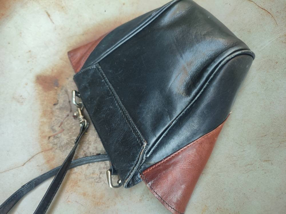 Vintage Mini Leather bag with statement brown details| 70s compact shoulder bag with striped lining| Minimalist small crossbody bag