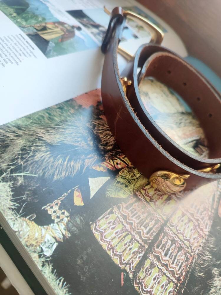 Vintage Leather belt with apple-shapped details| Quirky 90s brown belt with gold-colored studs