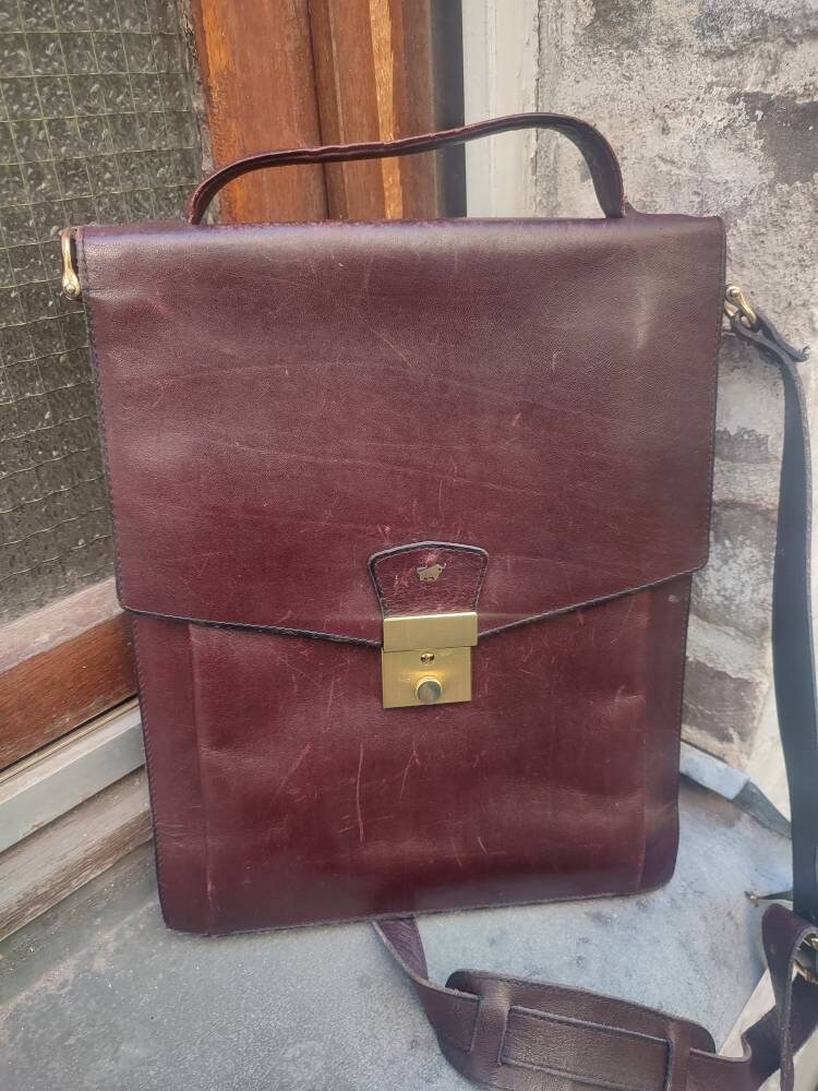 Vintage Red Shoulder Bag | 70s Compact school girl inspired handbag