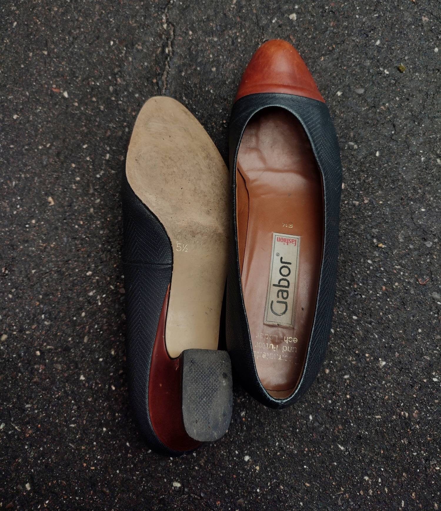 Vintage Gabor Leather Shoes | Two toned 80s leather slip in