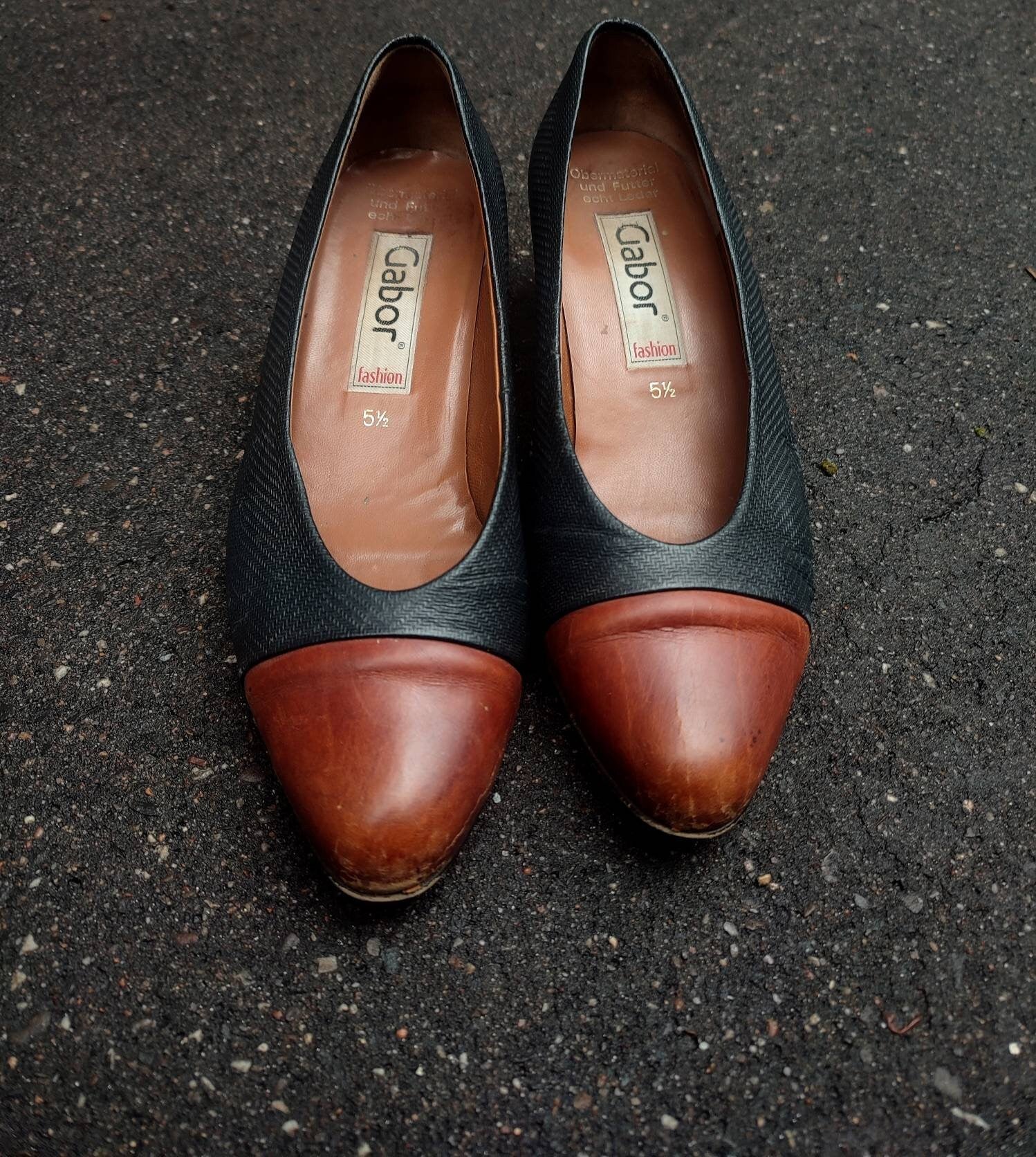 Vintage Gabor Leather Shoes | Two toned 80s leather slip in